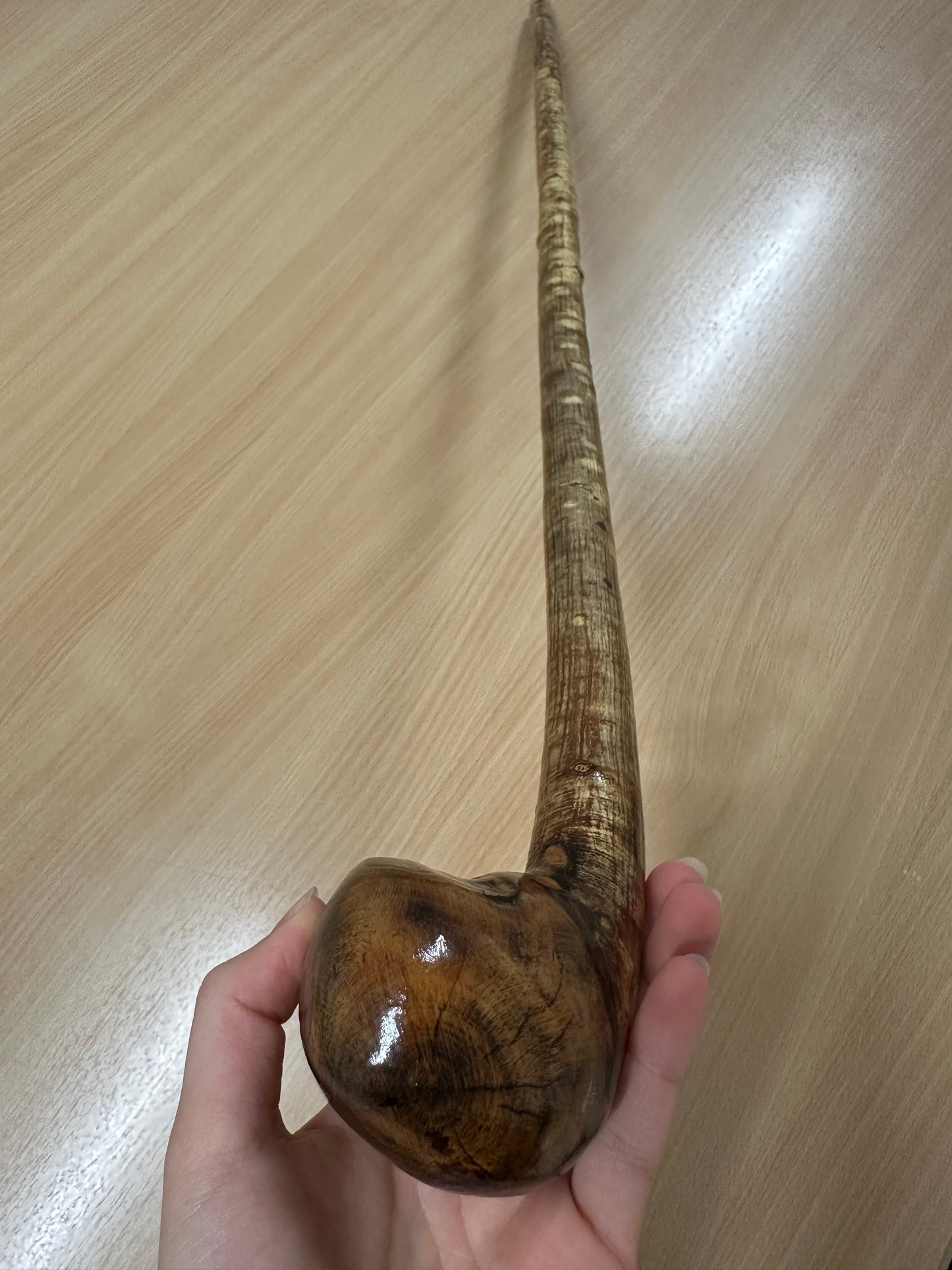 One-Piece Hazel Walking Stick with Large Round Handle – 98cm