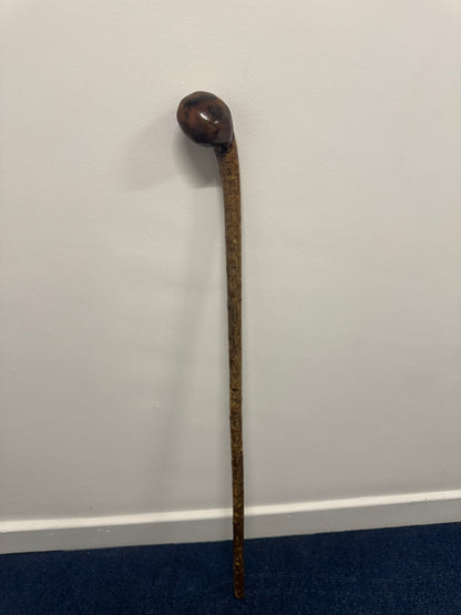 One-Piece Hazel Walking Stick with Large Round Handle – 98cm