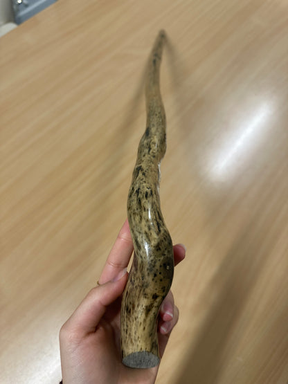 Speckled Hazel Walking Stick with Twisted Top – 95cm